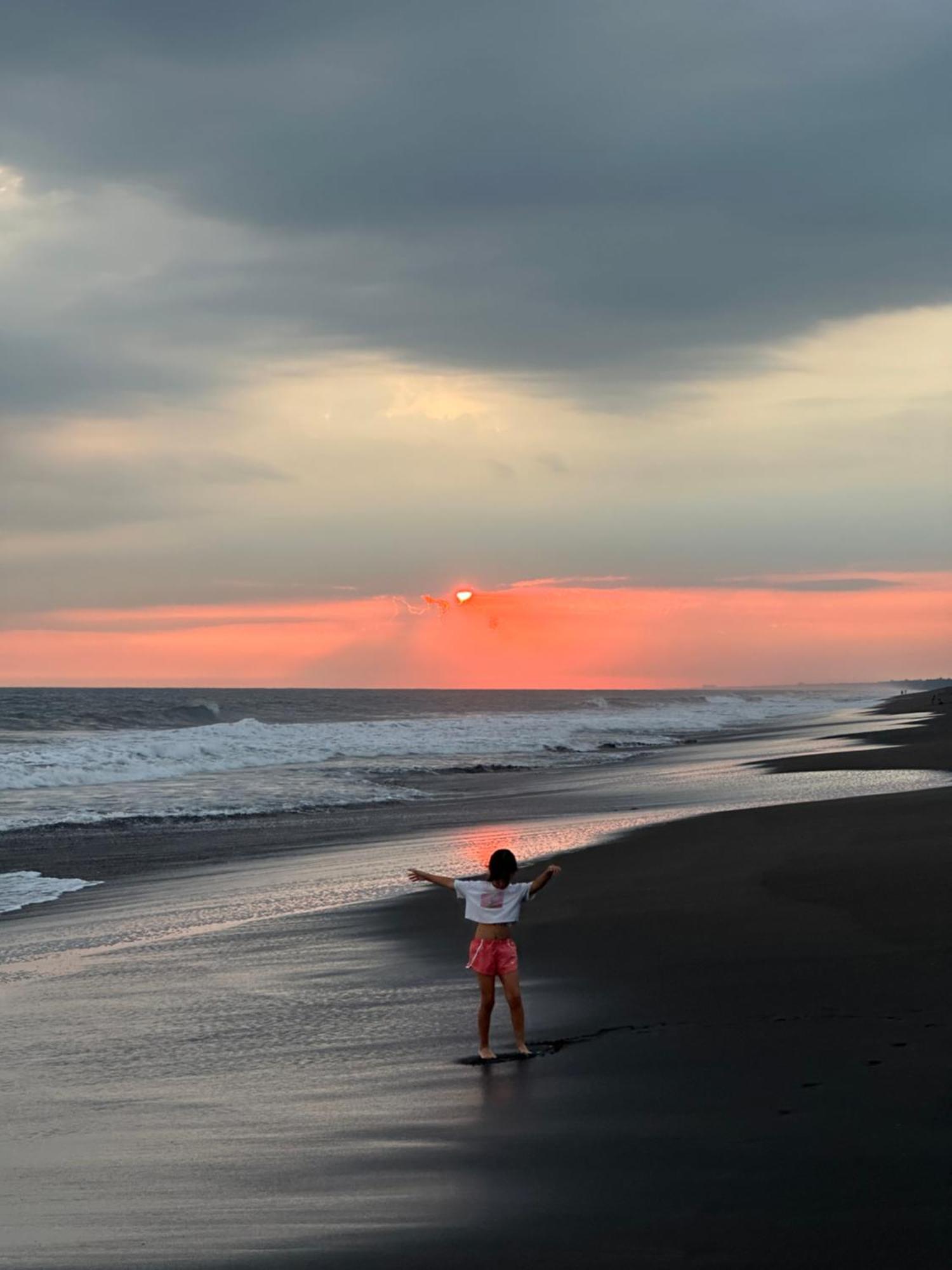 Hotel Atelie del Mar Monterrico Buitenkant foto